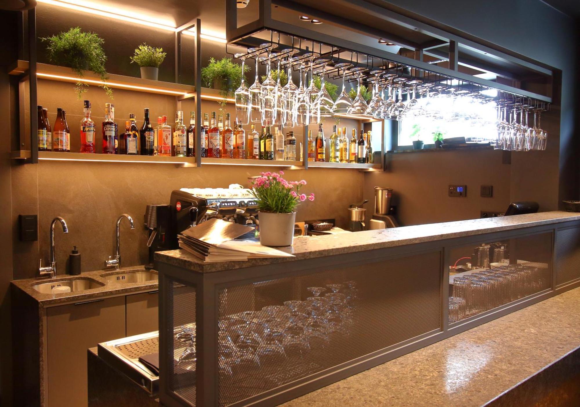 Hotel Umi 3*